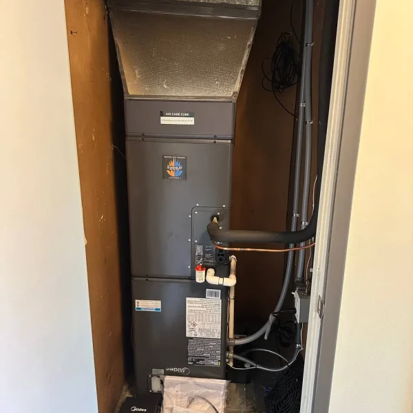 Midea air handler installed in a narrow closet